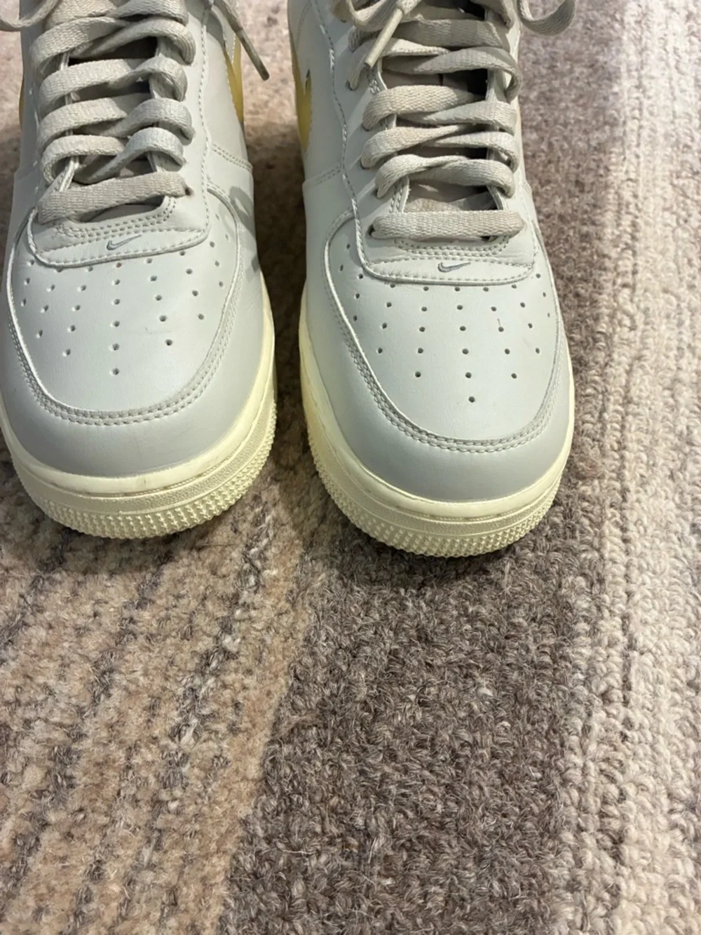 Nike Air Force 1 '07 LX 